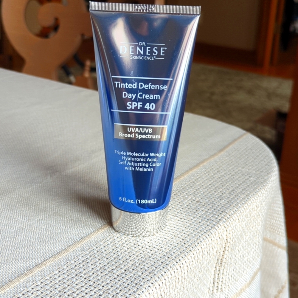 NWT Dr Denese tinted defense day cream spf 40 in Natural